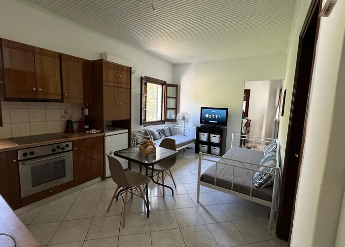 דירה το μεγάλο